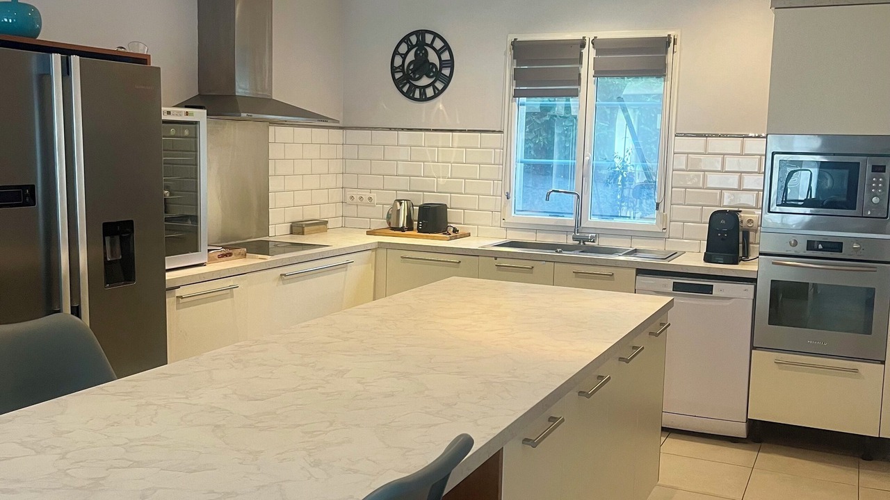 Photo of Kitchen in Boo-Silhen