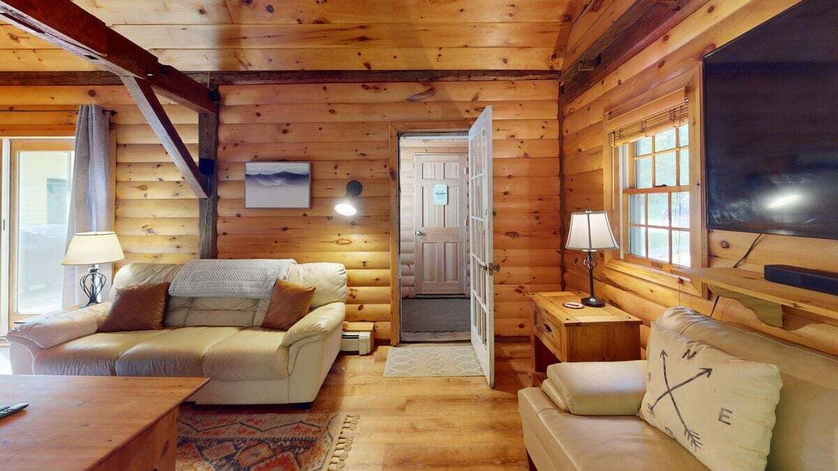 Photo of Livingroom in Bridgewater Corners