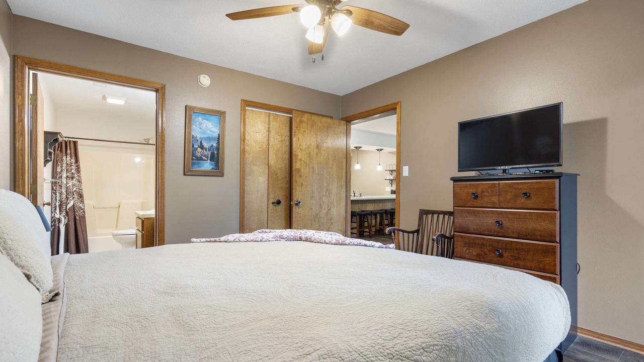Photo of Others in Notch Estates