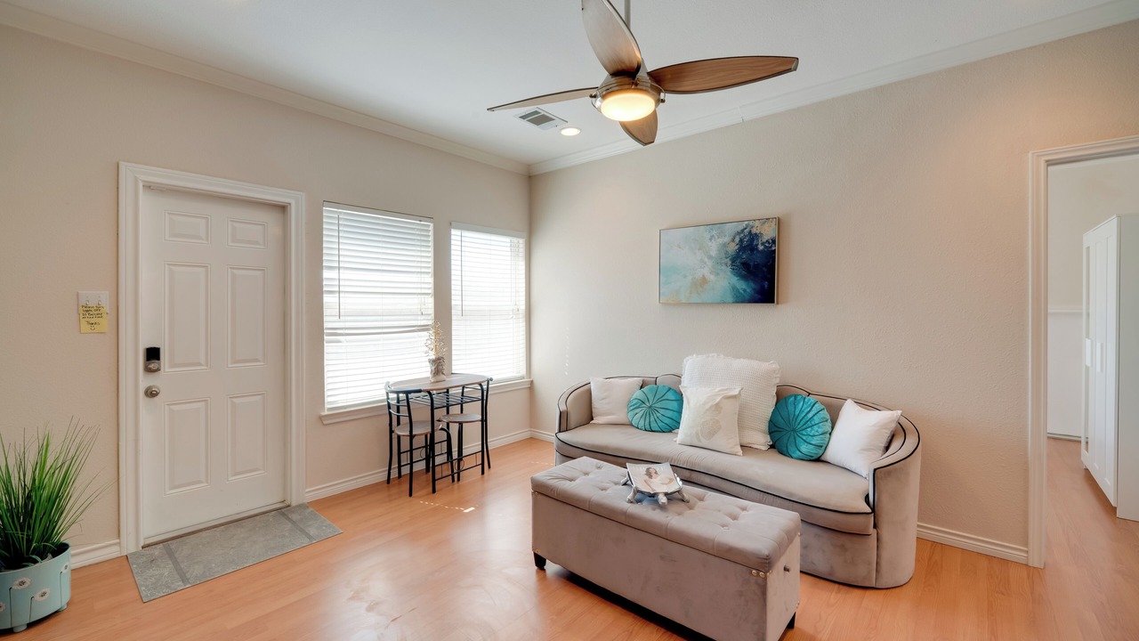 Photo of Livingroom in Cedar Hill