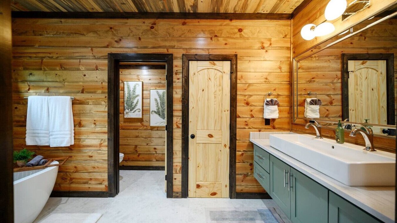 Photo of Bathroom in Broken Bow
