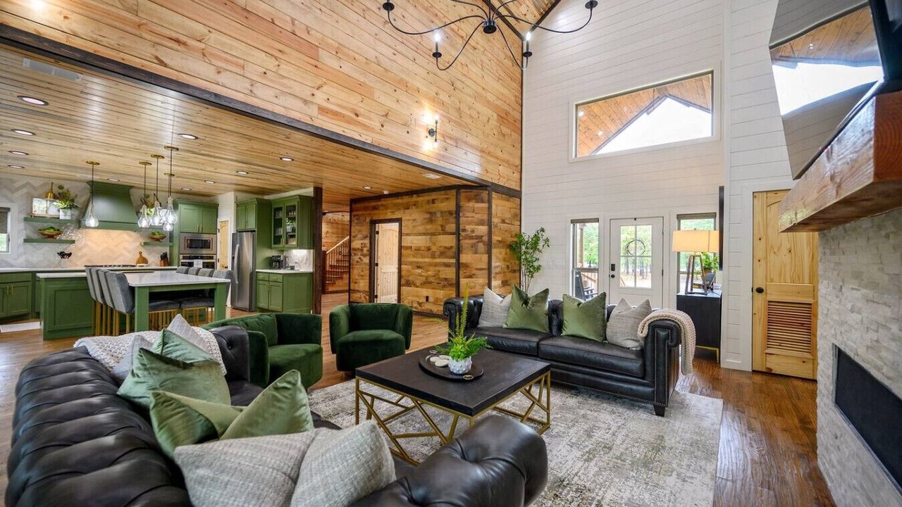 Photo of Livingroom in Broken Bow