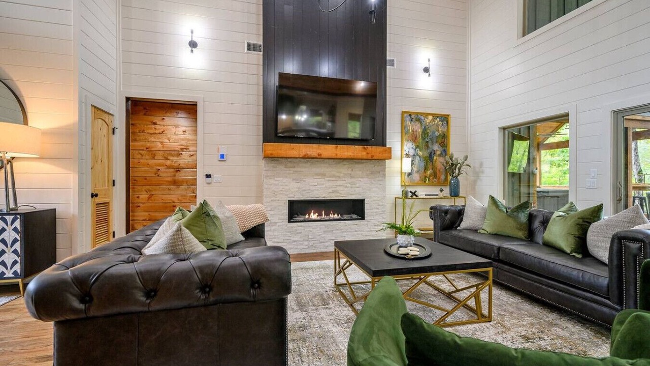 Photo of Livingroom in Broken Bow