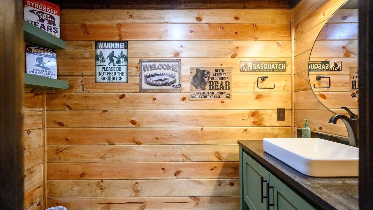 Photo of Bathroom in Broken Bow