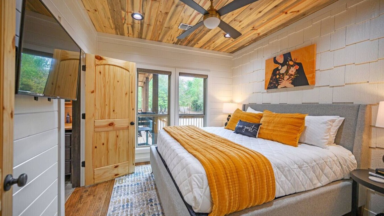 Photo of Bedroom in Broken Bow