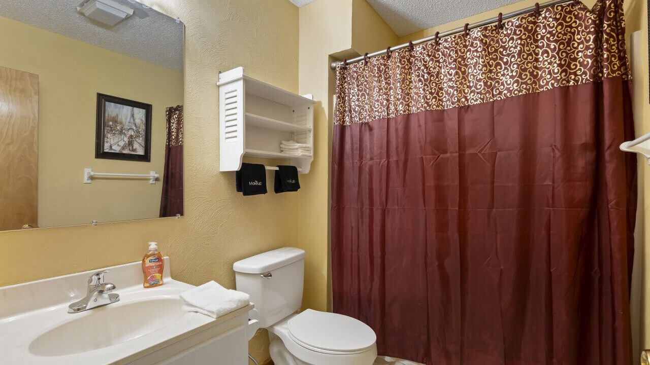 Photo of Bathroom in Leesville