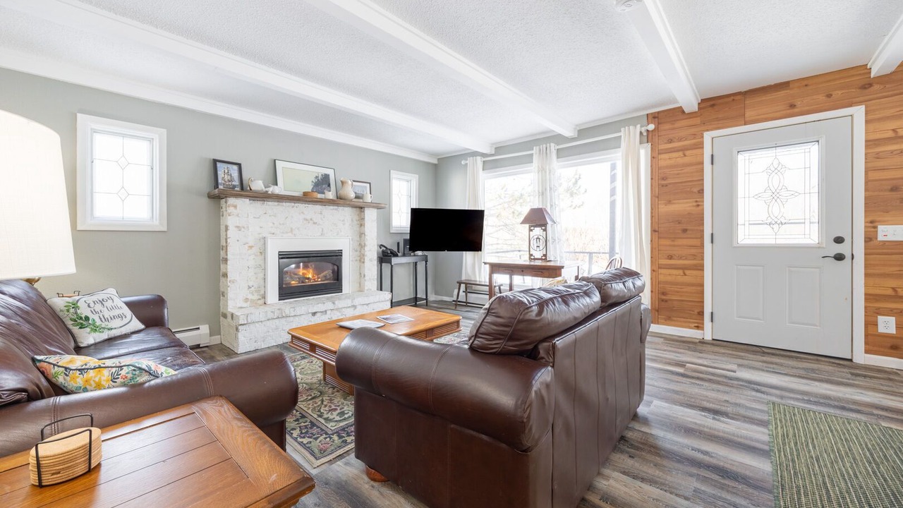 Photo of Livingroom in Hermantown