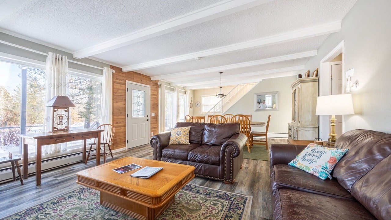 Photo of Livingroom in Hermantown