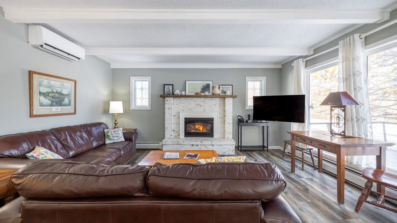 Photo of Livingroom in Hermantown