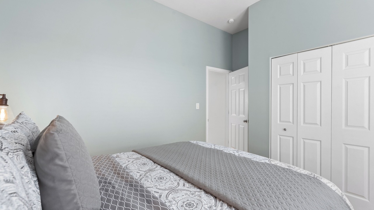 Photo of Bedroom in Lafayette Square
