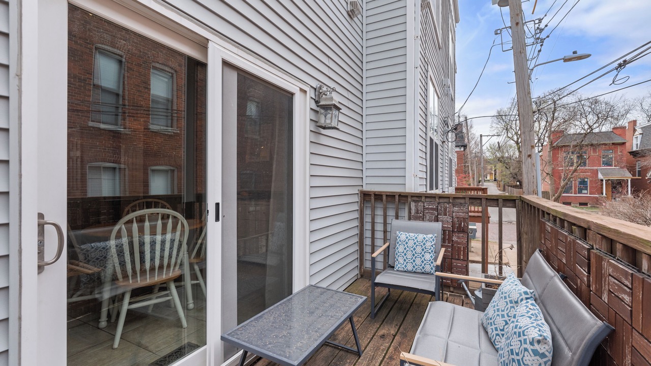 Photo of Patio Balcony in Lafayette Square
