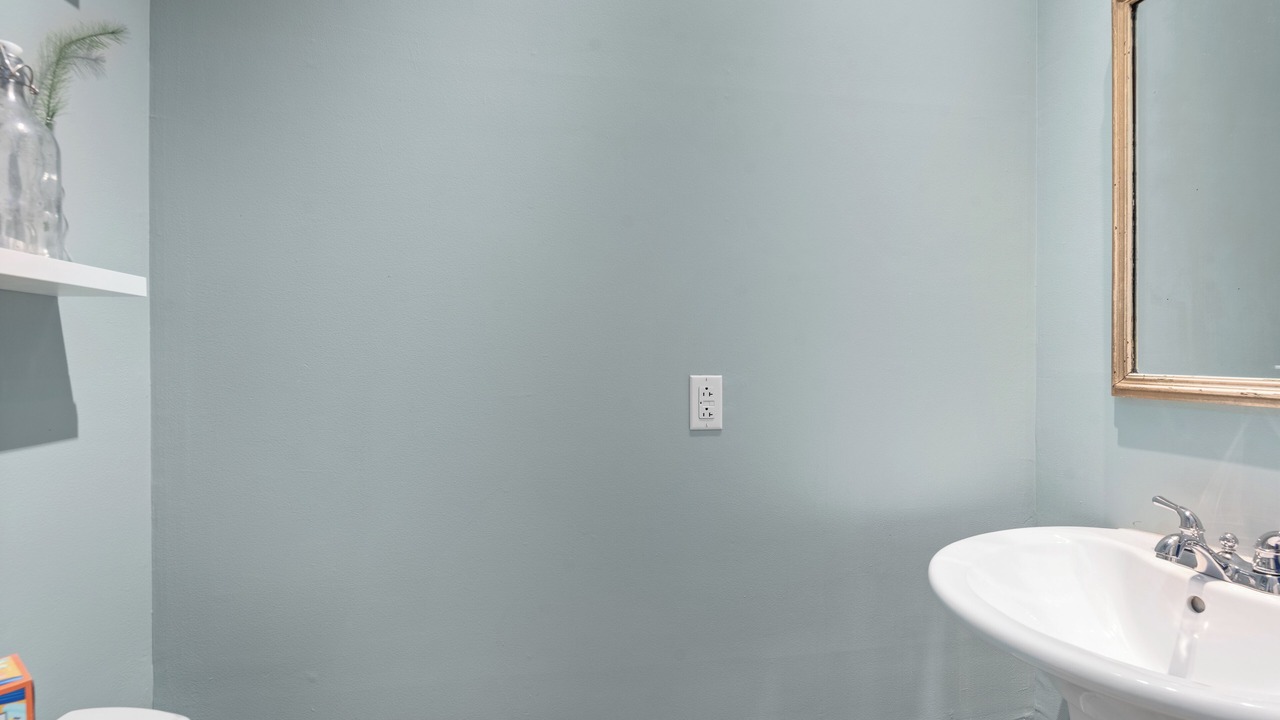 Photo of Bathroom in Lafayette Square
