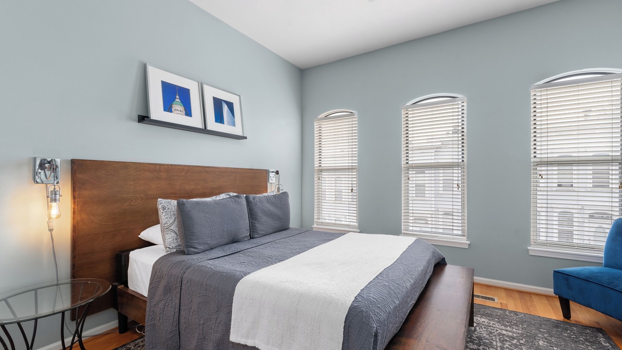 Photo of Bedroom in Lafayette Square
