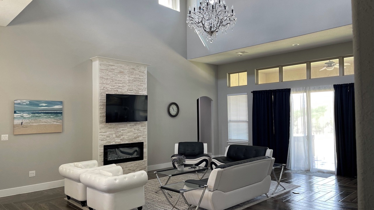 Photo of Livingroom in Horseshoe Bay West