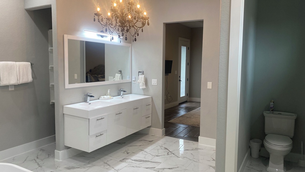 Photo of Bathroom in Horseshoe Bay West