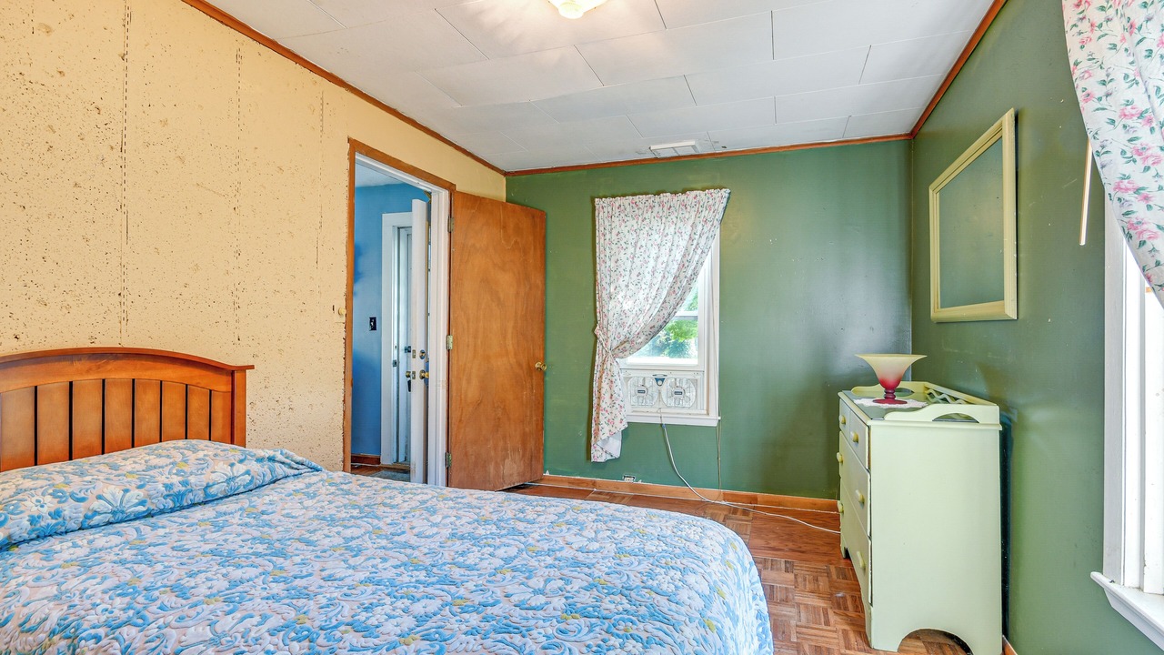 Photo of Bedroom in Newfield