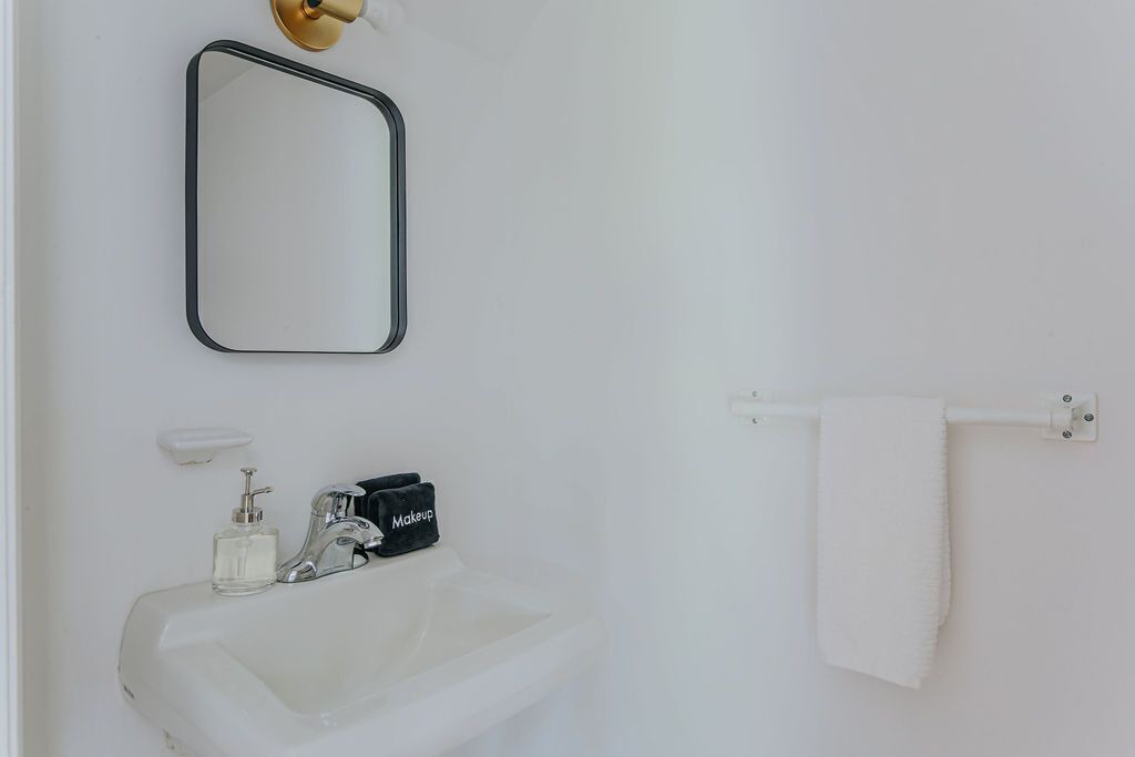 Photo of Bathroom in Jefferson Park Avenue