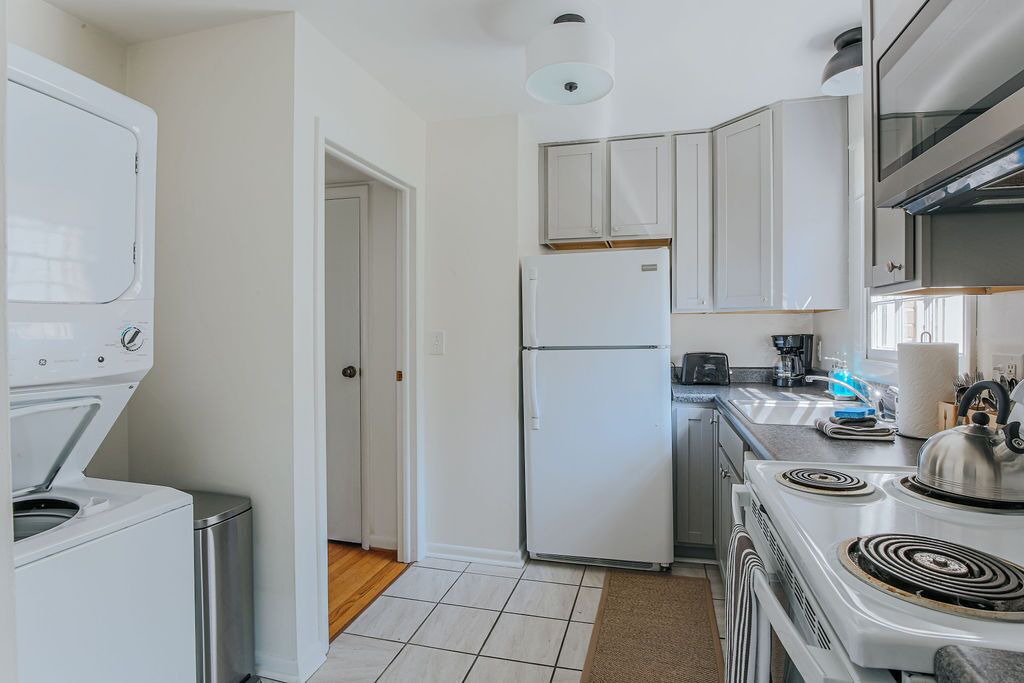 Photo of Kitchen in Jefferson Park Avenue
