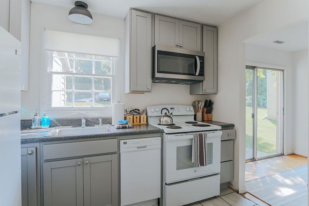 Photo of Kitchen in Jefferson Park Avenue