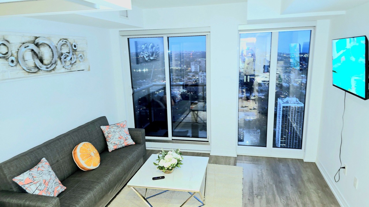 Photo of Livingroom in Garden District