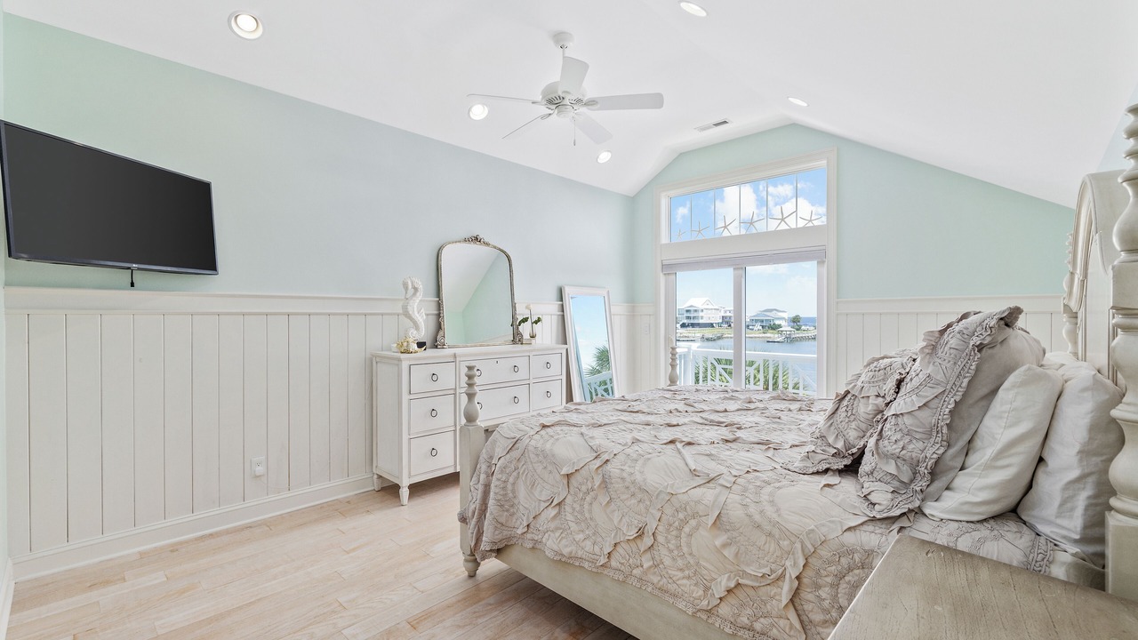 Photo of Bedroom in Inlet Harbour