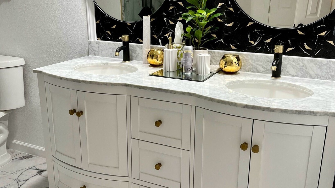 Photo of Bathroom in Navarro County