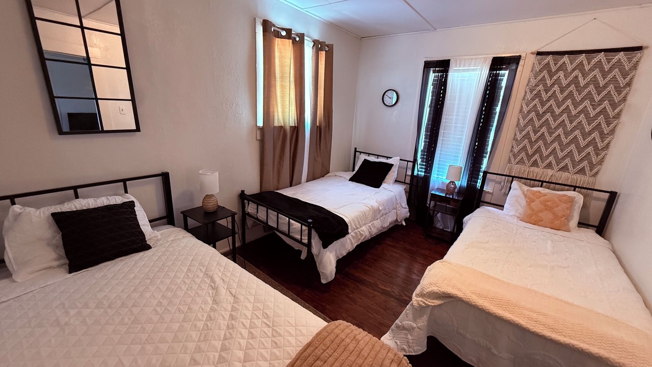 Photo of Bedroom in Navarro County