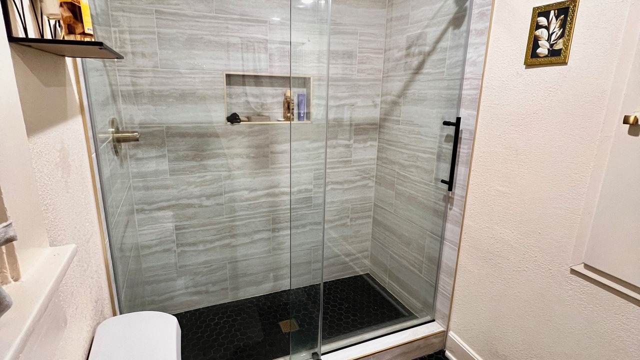Photo of Bathroom in Navarro County