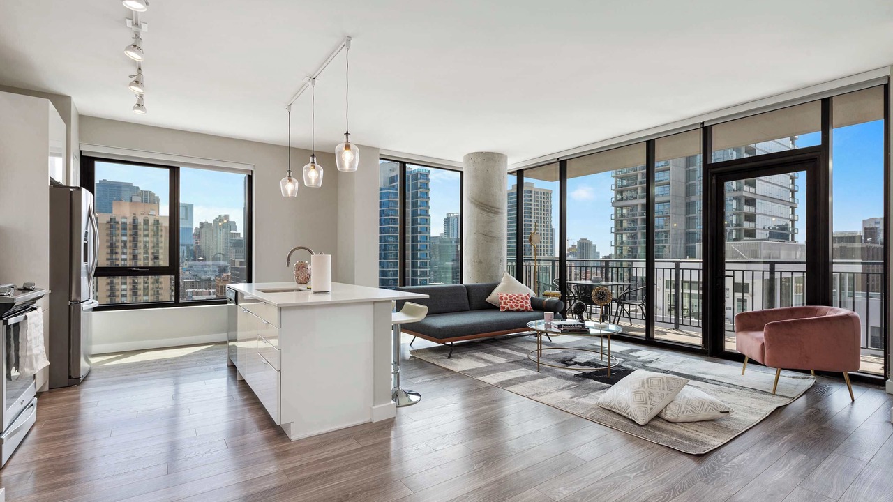 Photo of Livingroom in Near North Side