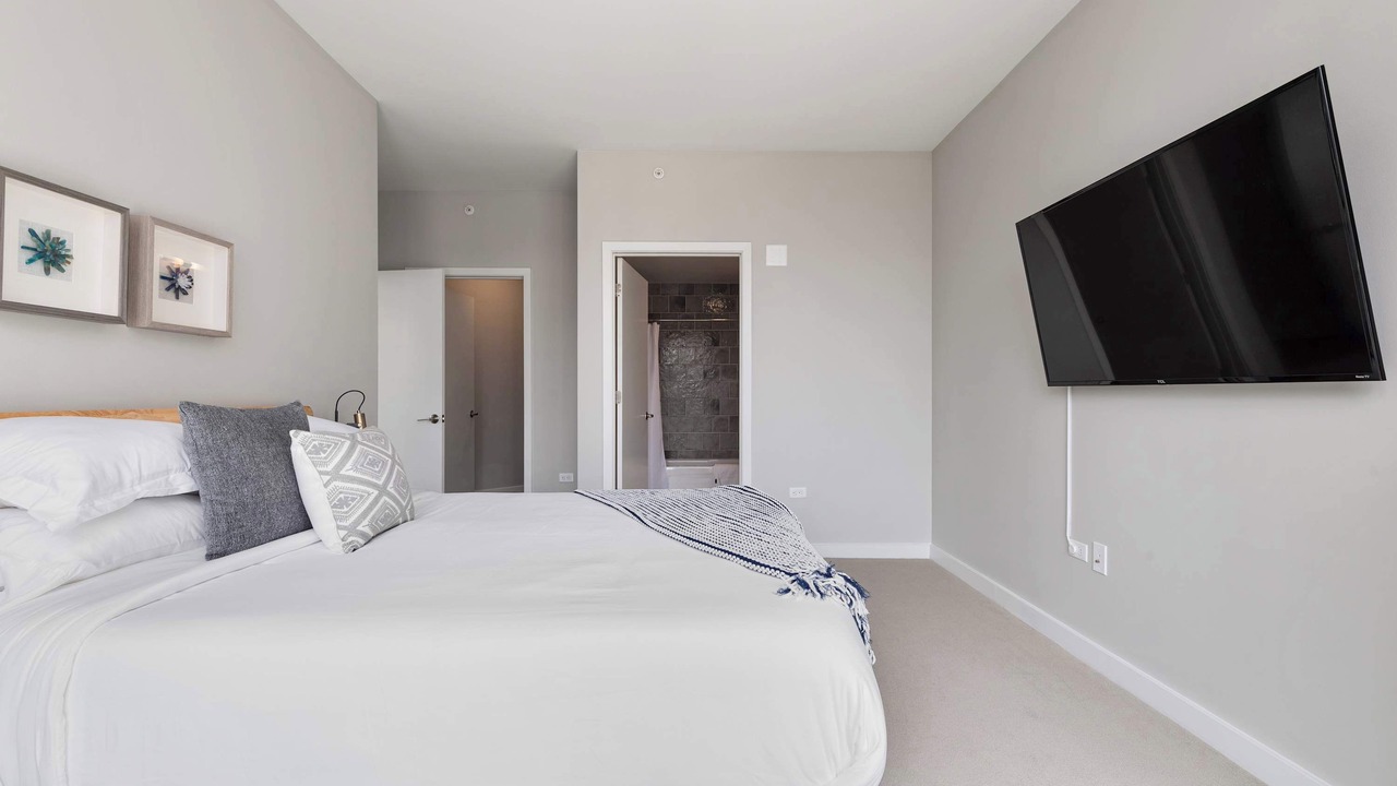 Photo of Bedroom in Near North Side