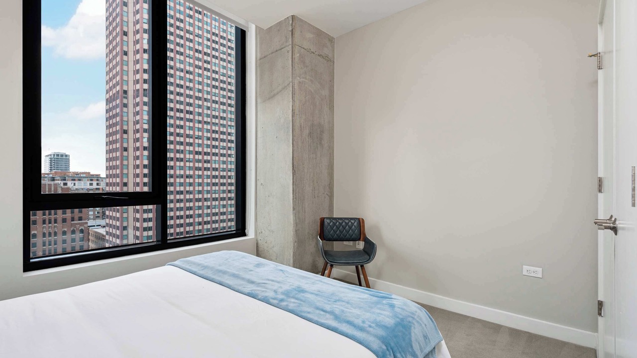 Photo of Bedroom in Near North Side