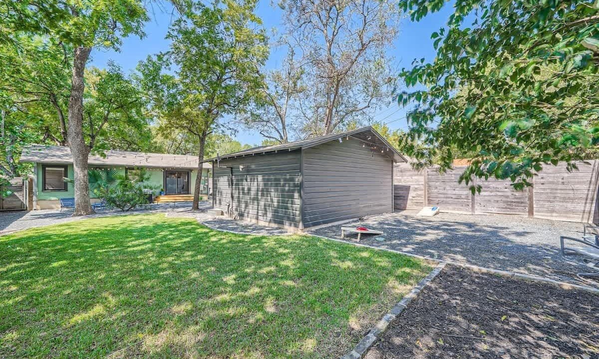 Photo of Outdoor in Brentwood