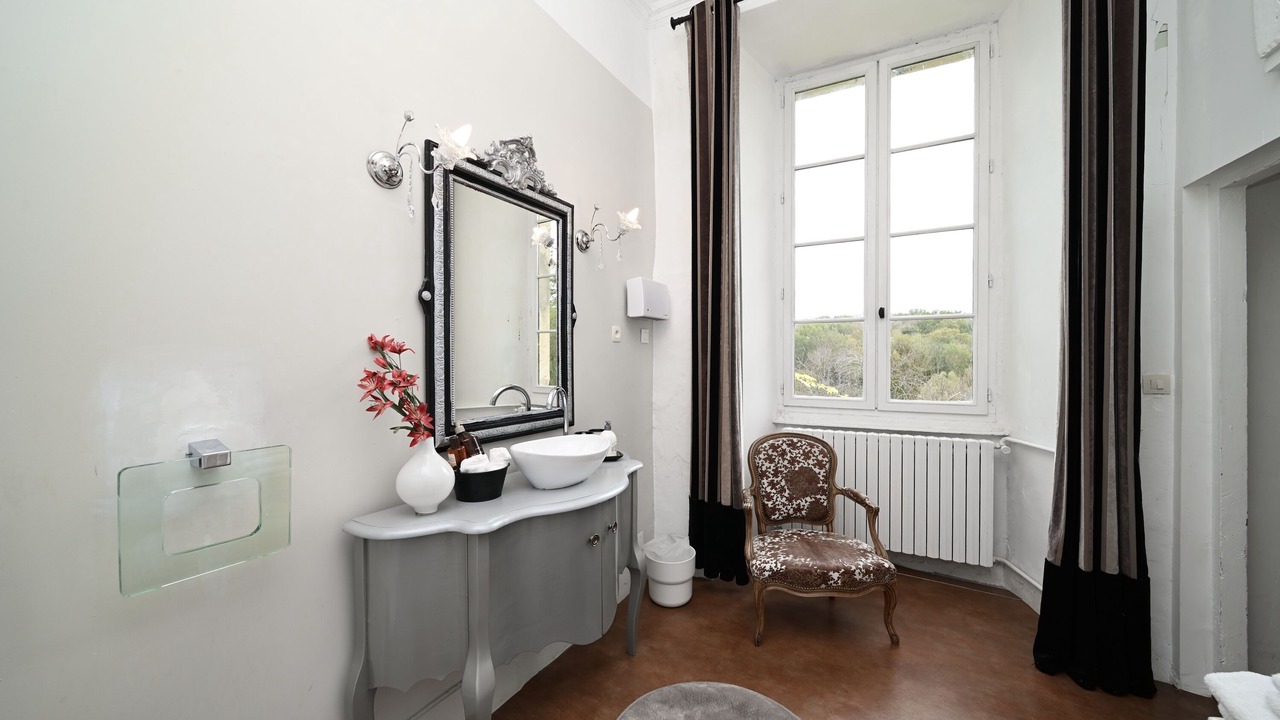 Photo of Bathroom in Pech-Luna