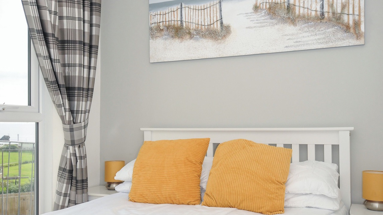 Photo of Bedroom in Millendreath