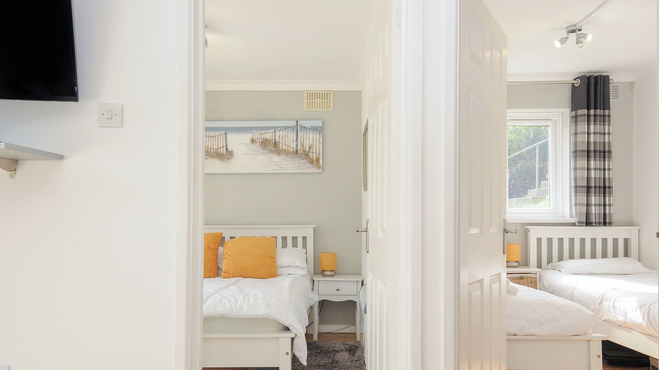 Photo of Bedroom in Millendreath