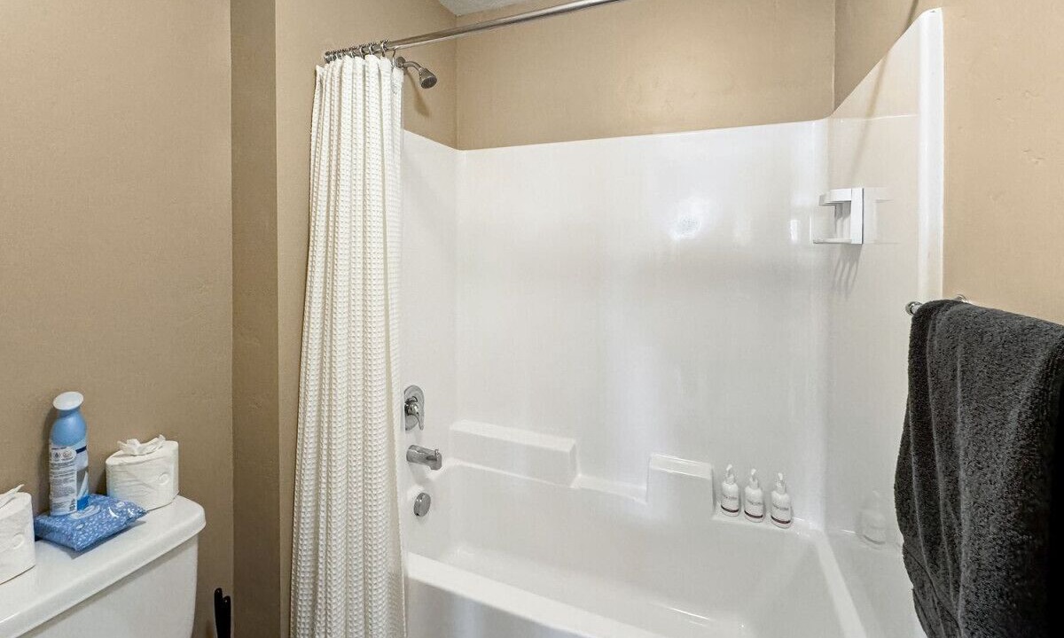 Photo of Bathroom in Cascade