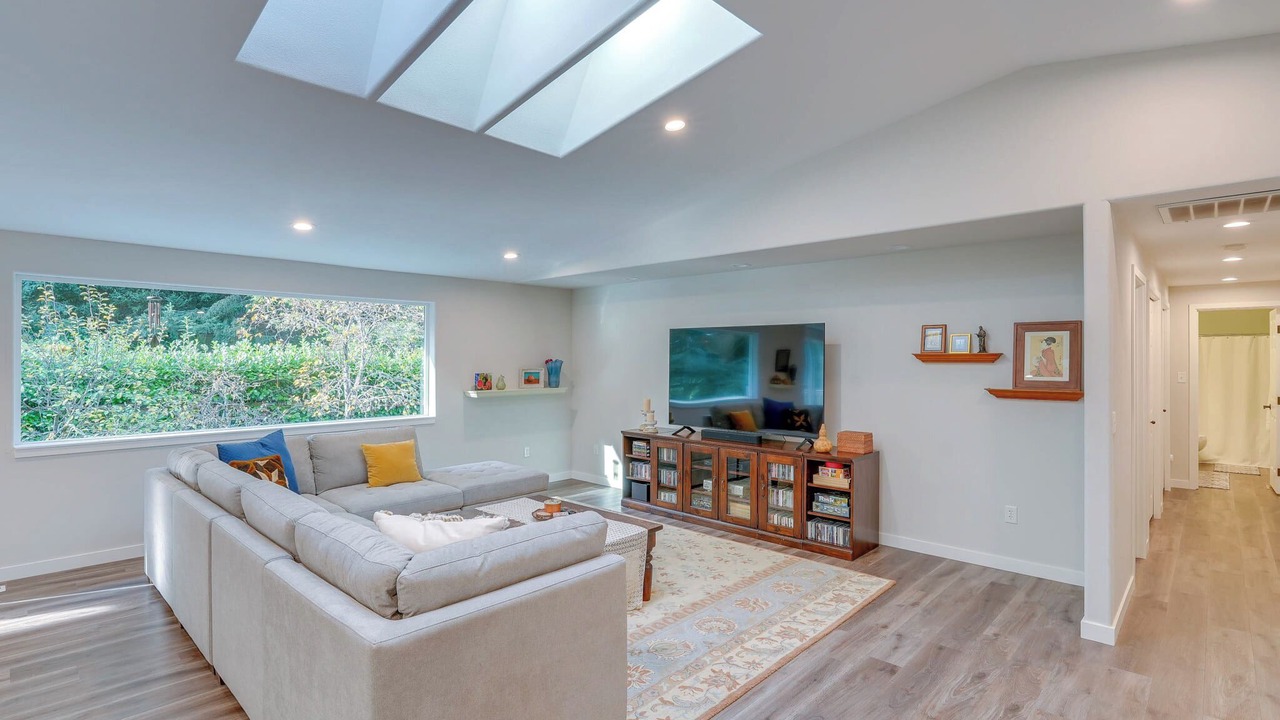 Photo of Livingroom in Sudden Valley