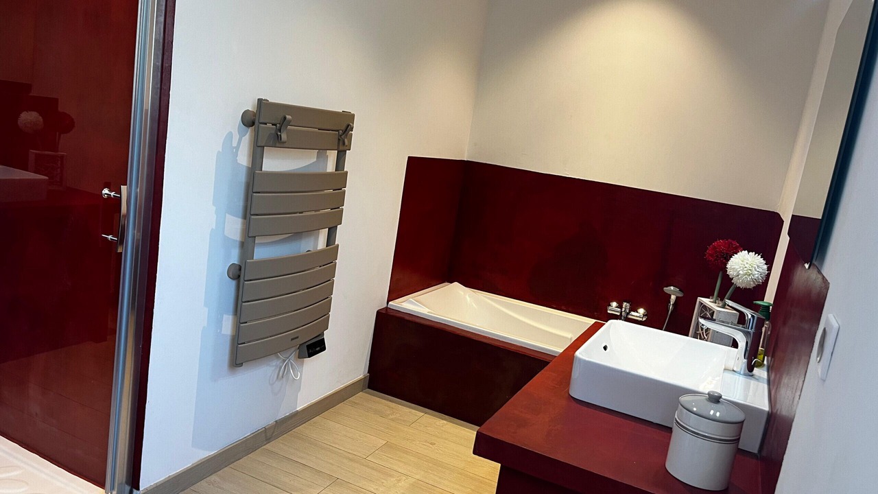 Photo of Bathroom in Roquefort-la-Bedoule
