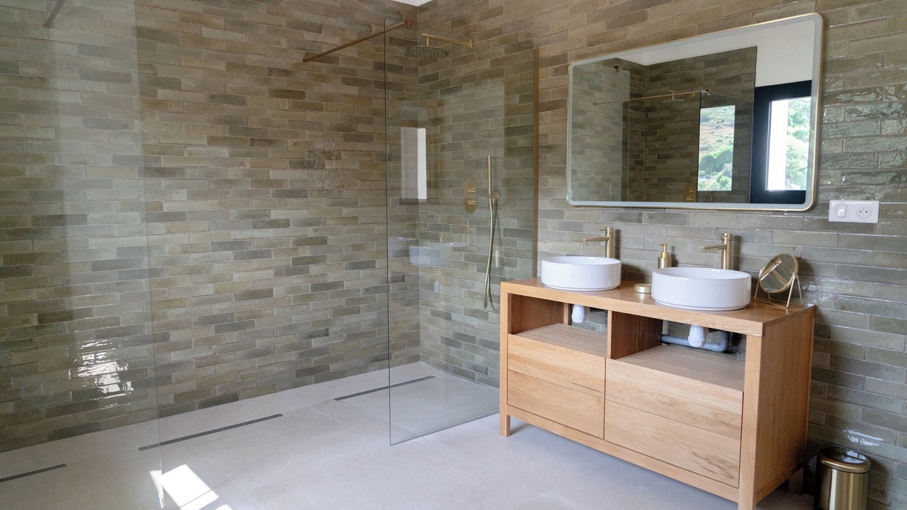 Photo of Bathroom in Montbazin