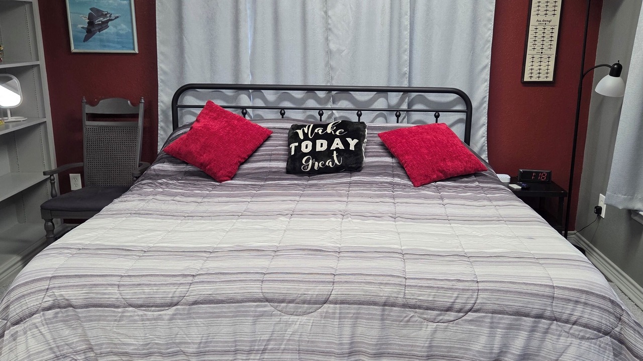 Photo of Bedroom in Mineola
