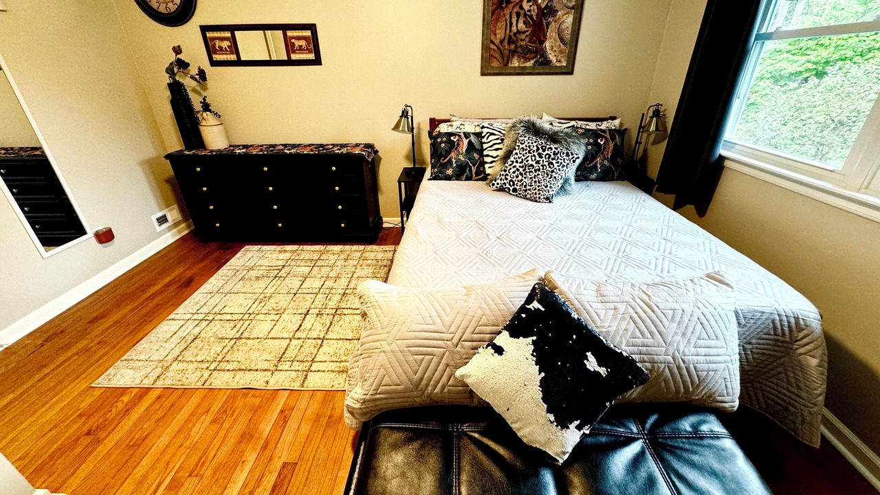 Photo of Bedroom in Cleveland