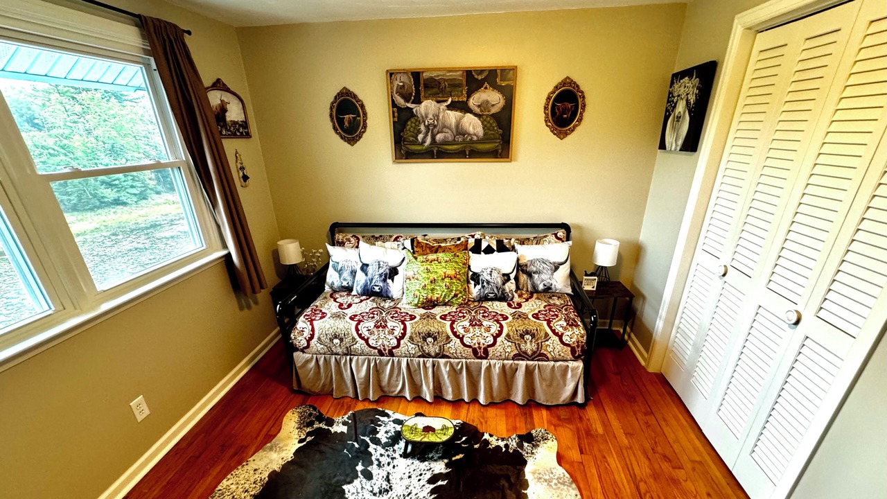 Photo of Bedroom in Cleveland