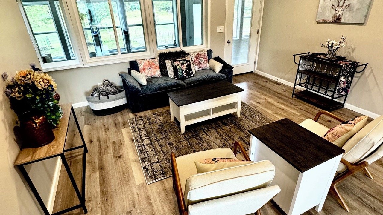 Photo of Livingroom in Cleveland