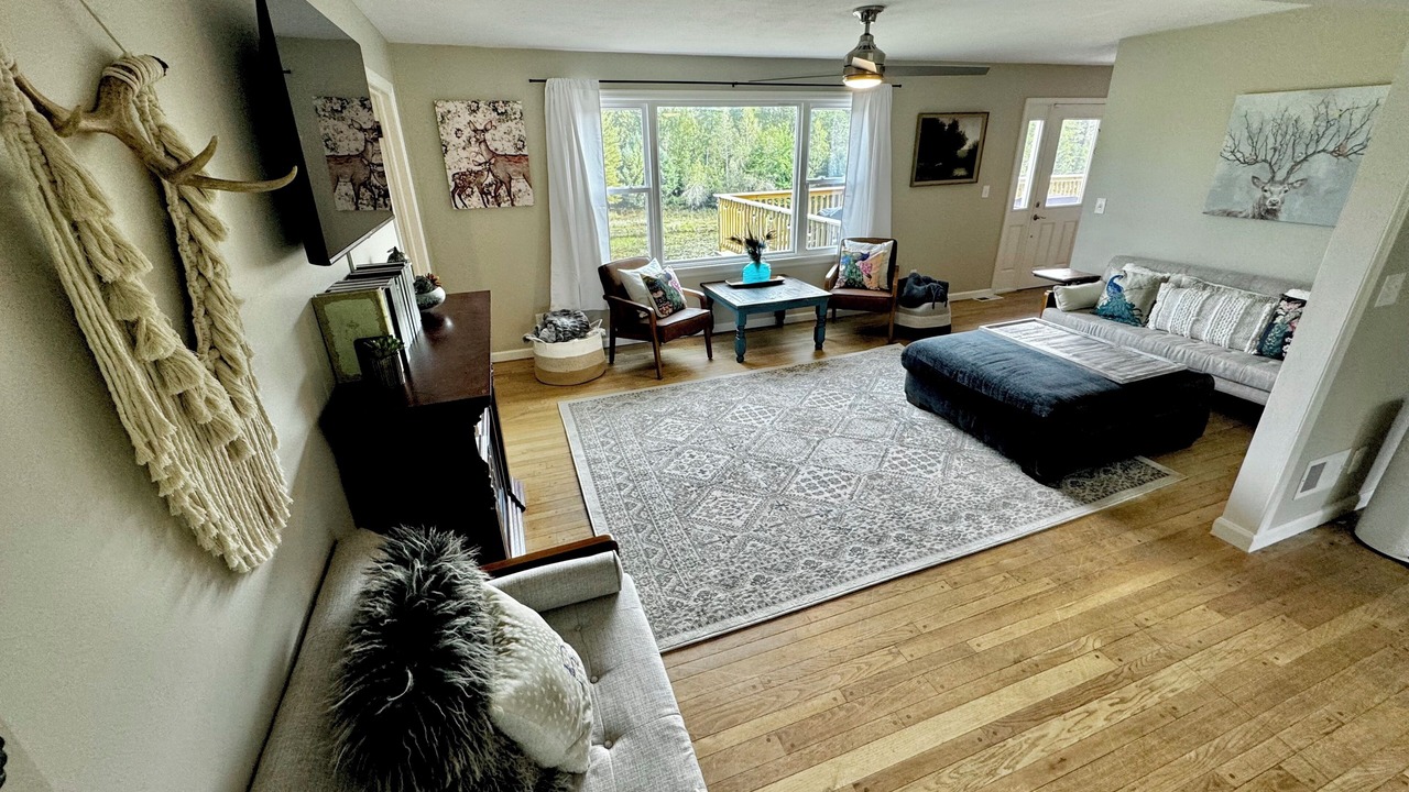 Photo of Livingroom in Cleveland