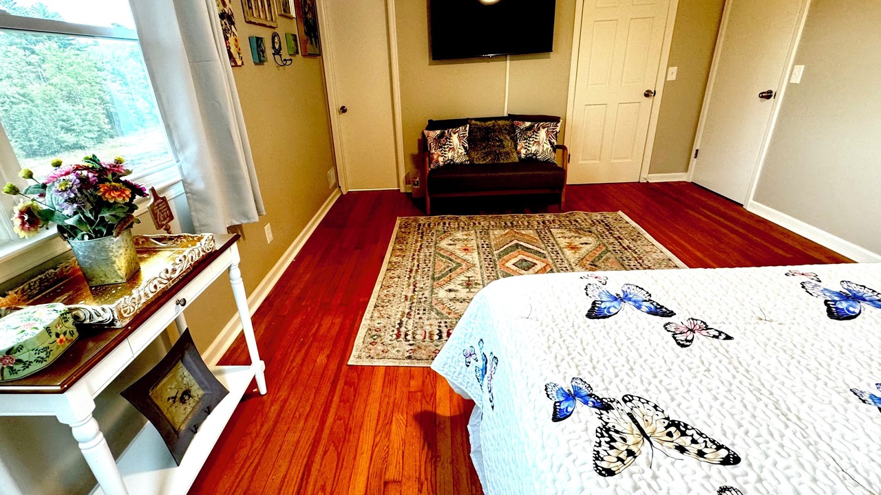Photo of Bedroom in Cleveland