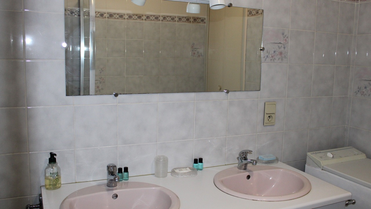 Photo of Bathroom in Baguer-Pican