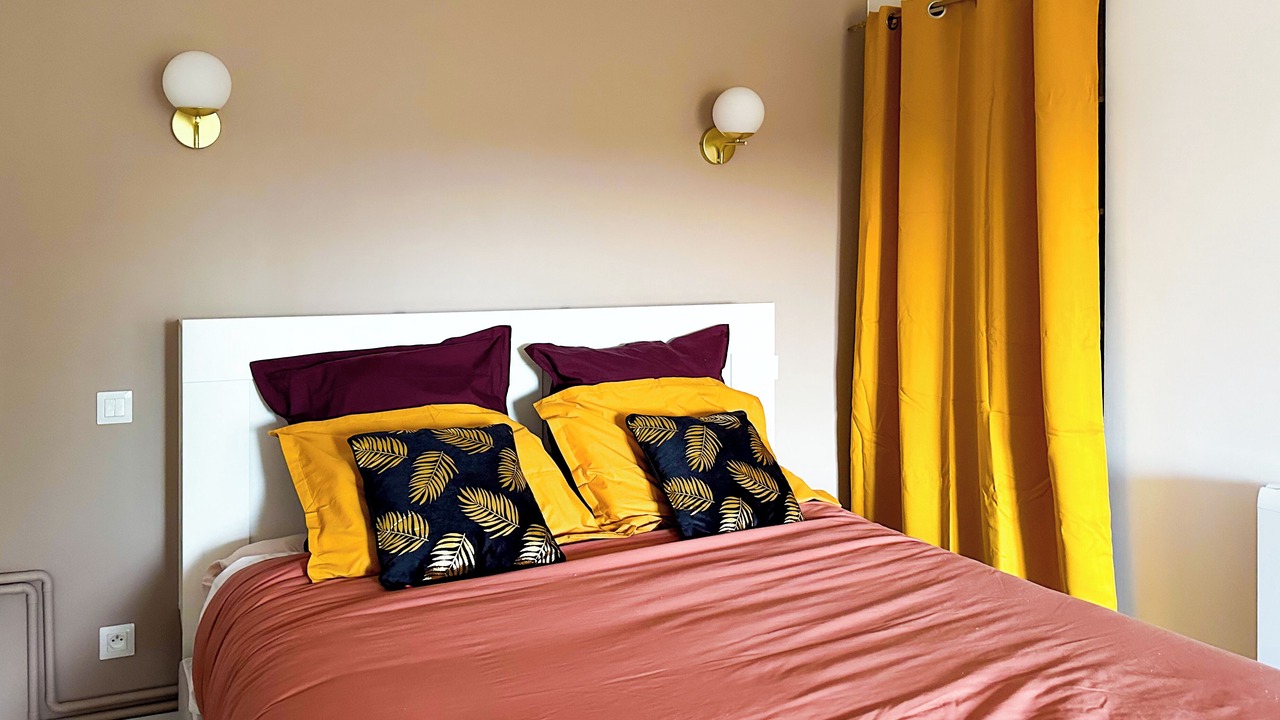Photo of Bedroom in La Tour-Saint-Gelin
