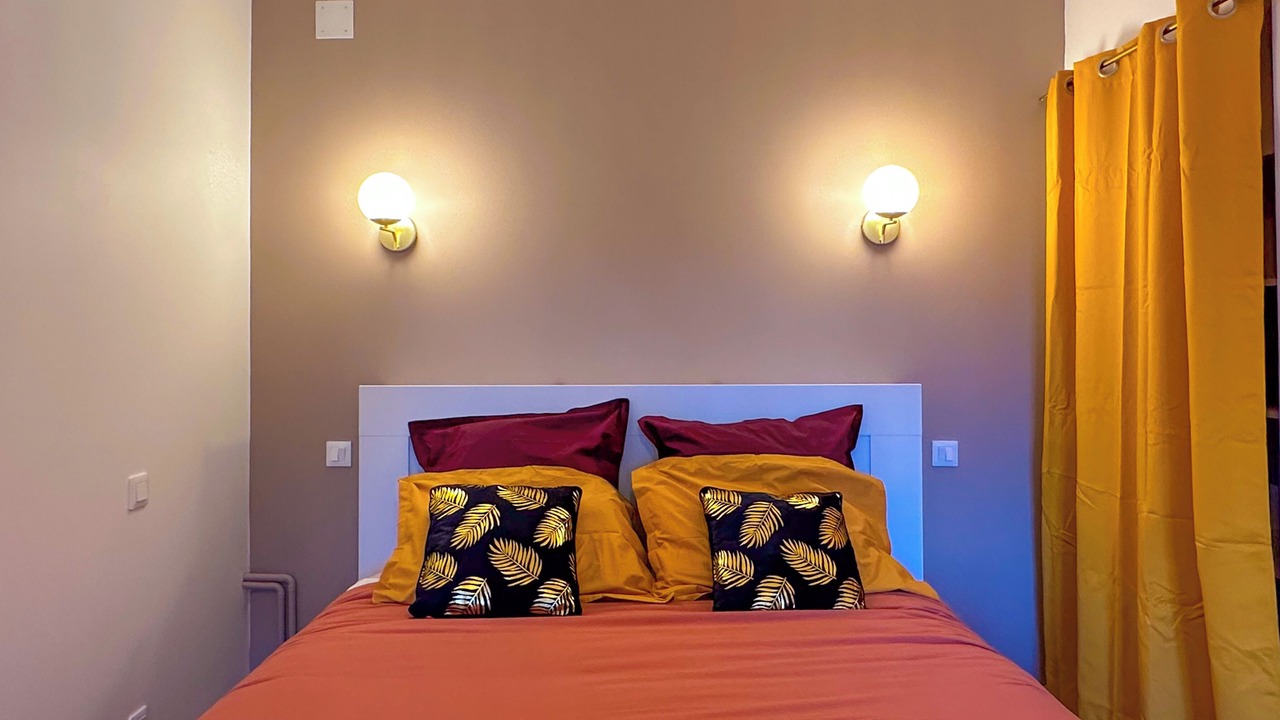 Photo of Bedroom in La Tour-Saint-Gelin