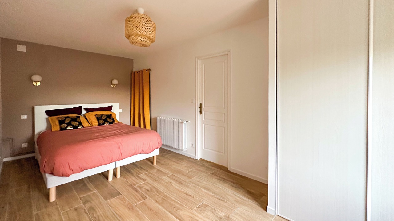 Photo of Bedroom in La Tour-Saint-Gelin