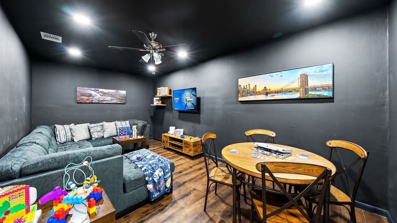 Photo of Livingroom in Shearer Hills - Ridgeview